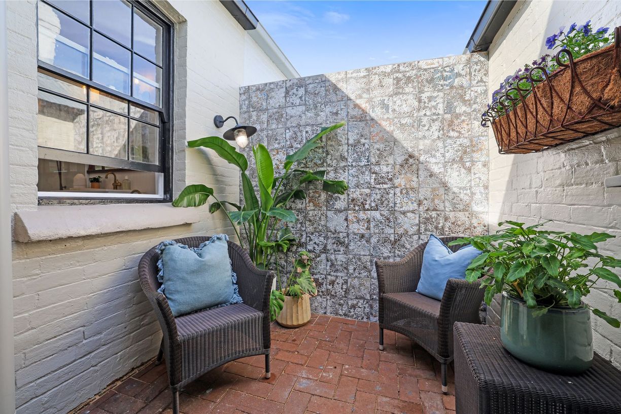 51 Upper Street — photo 18 of 21