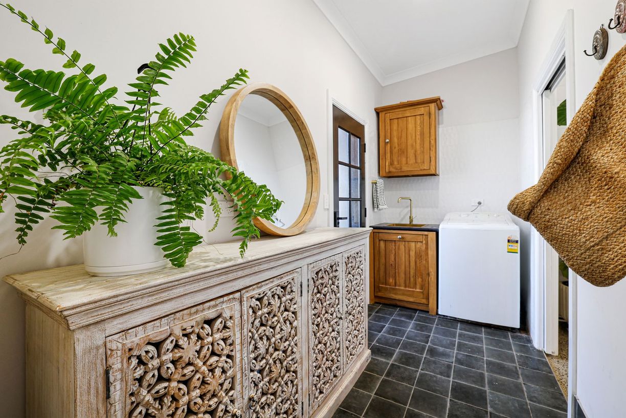 51 Upper Street — photo 14 of 21