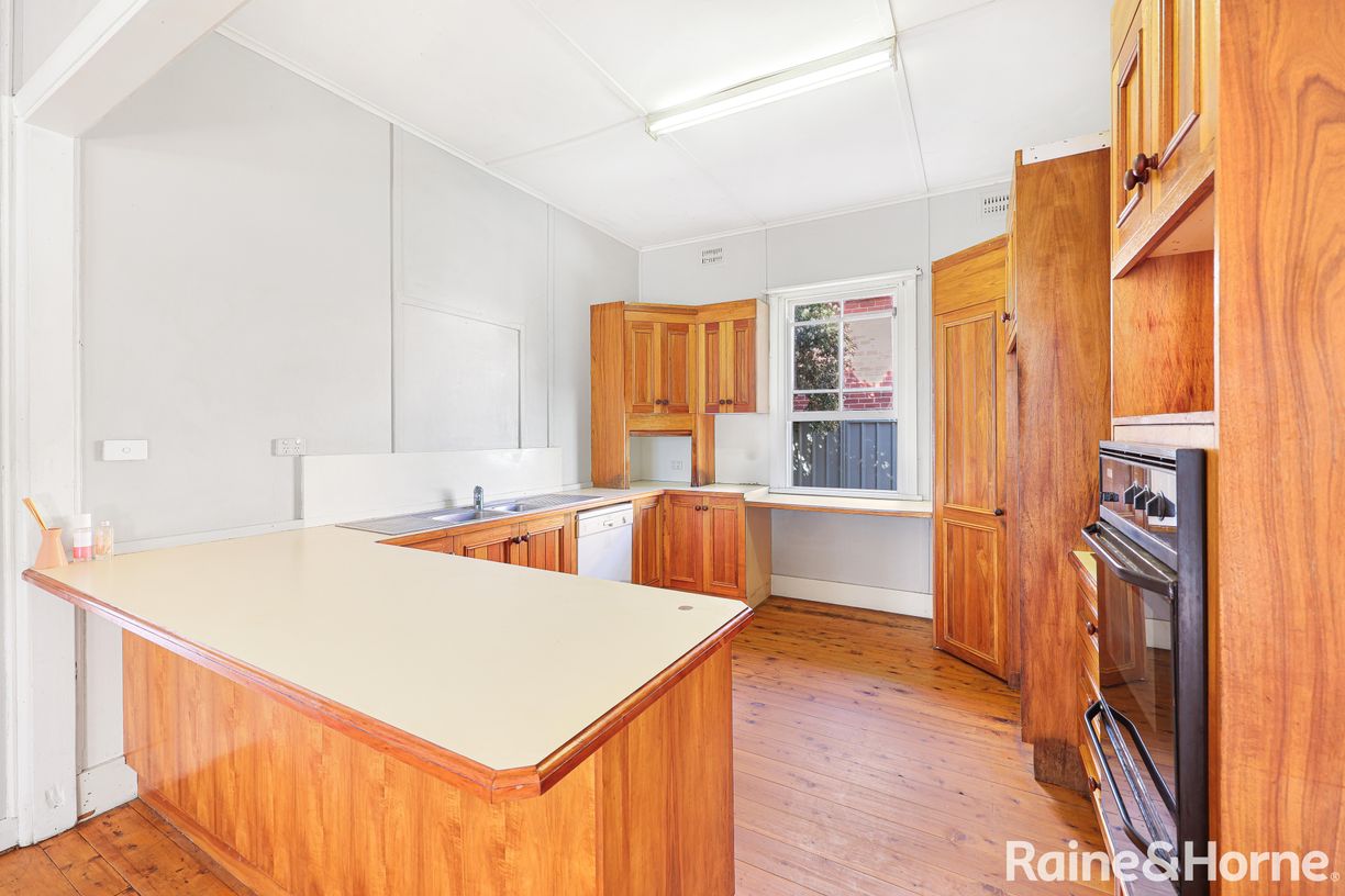87 Belmore Street — photo 2 of 10