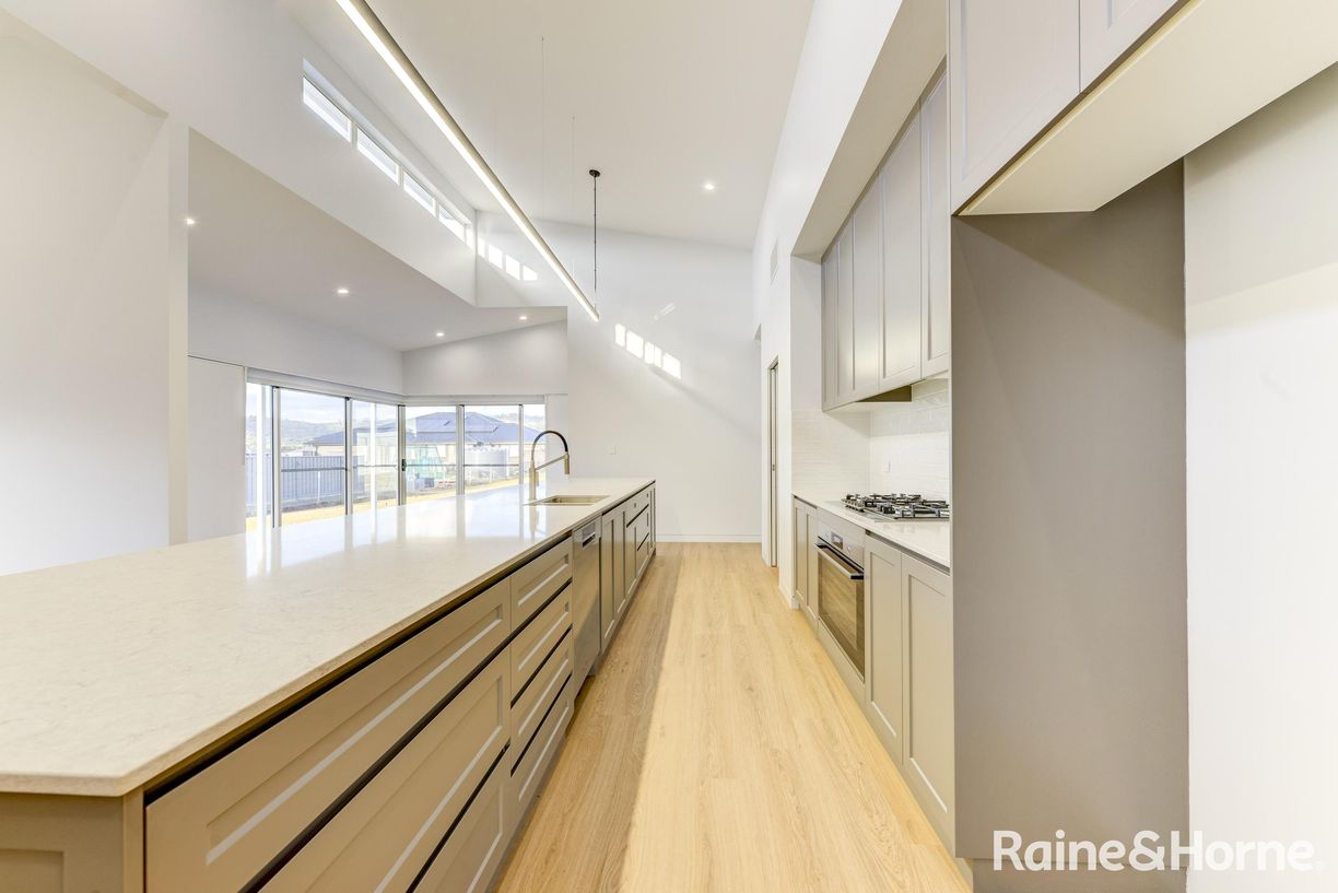 46 Glenmore Drive — photo 5 of 23