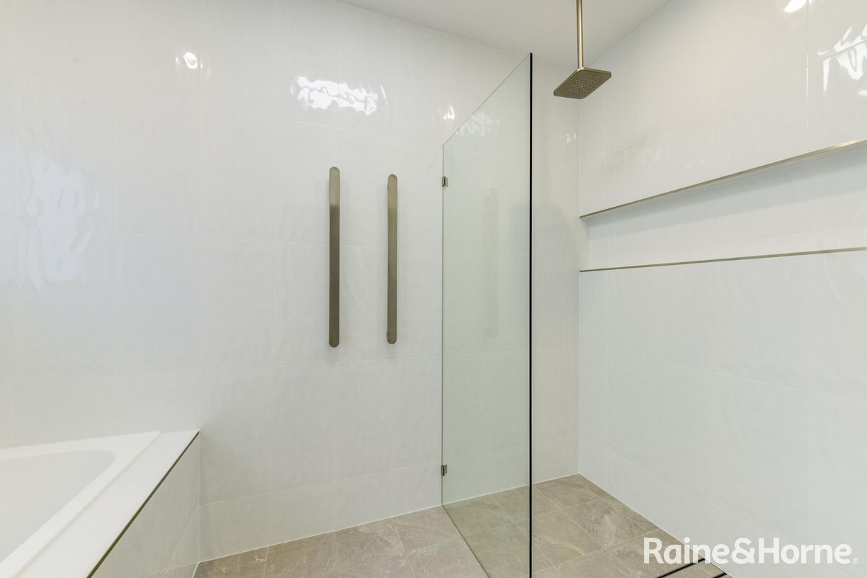46 Glenmore Drive — photo 16 of 23