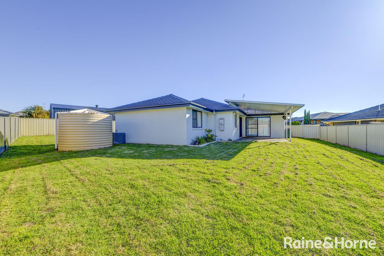 13 Eagle Avenue — photo 15 of 16