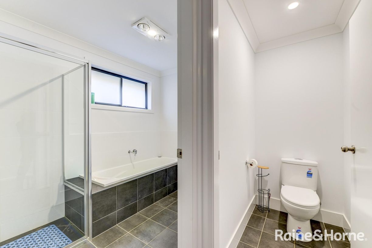 375 Armidale Road — photo 7 of 17