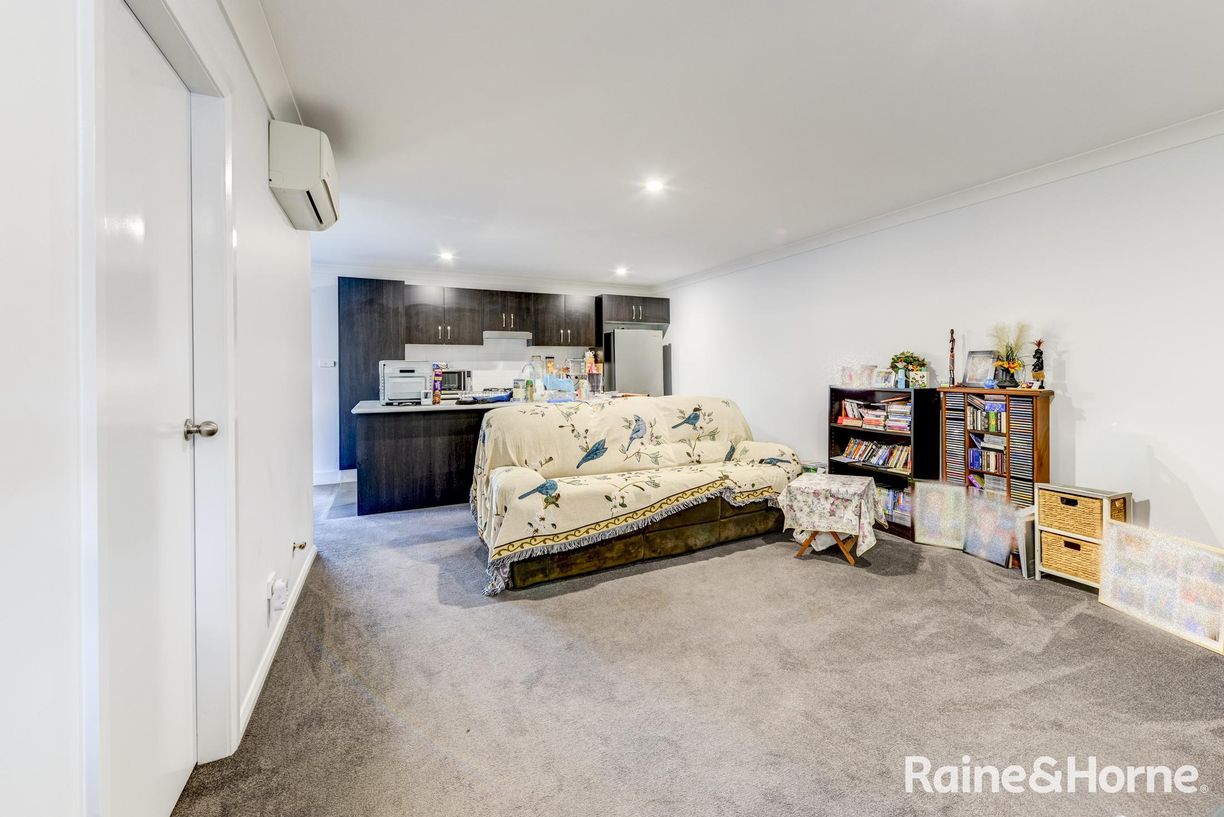 375 Armidale Road — photo 3 of 17