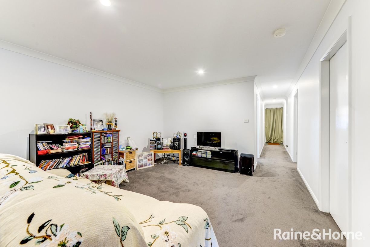 375 Armidale Road — photo 4 of 17