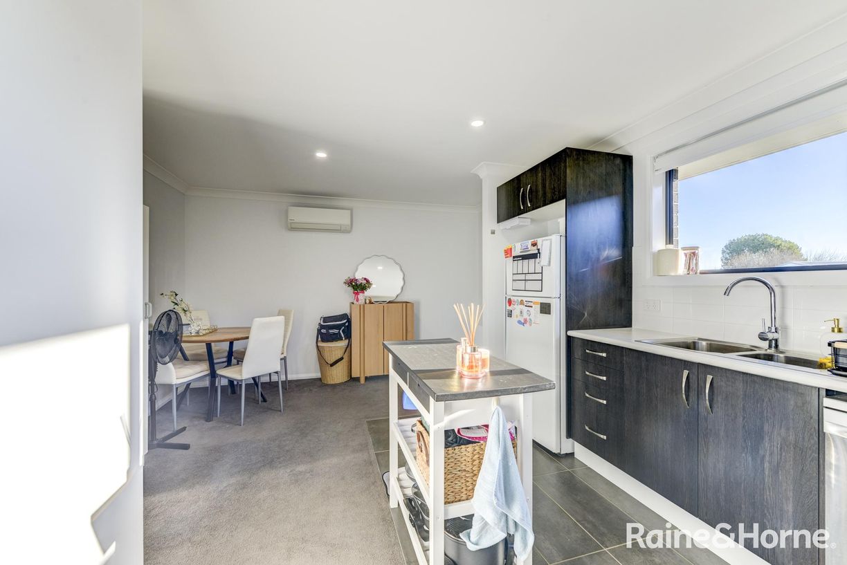 375 Armidale Road — photo 12 of 17