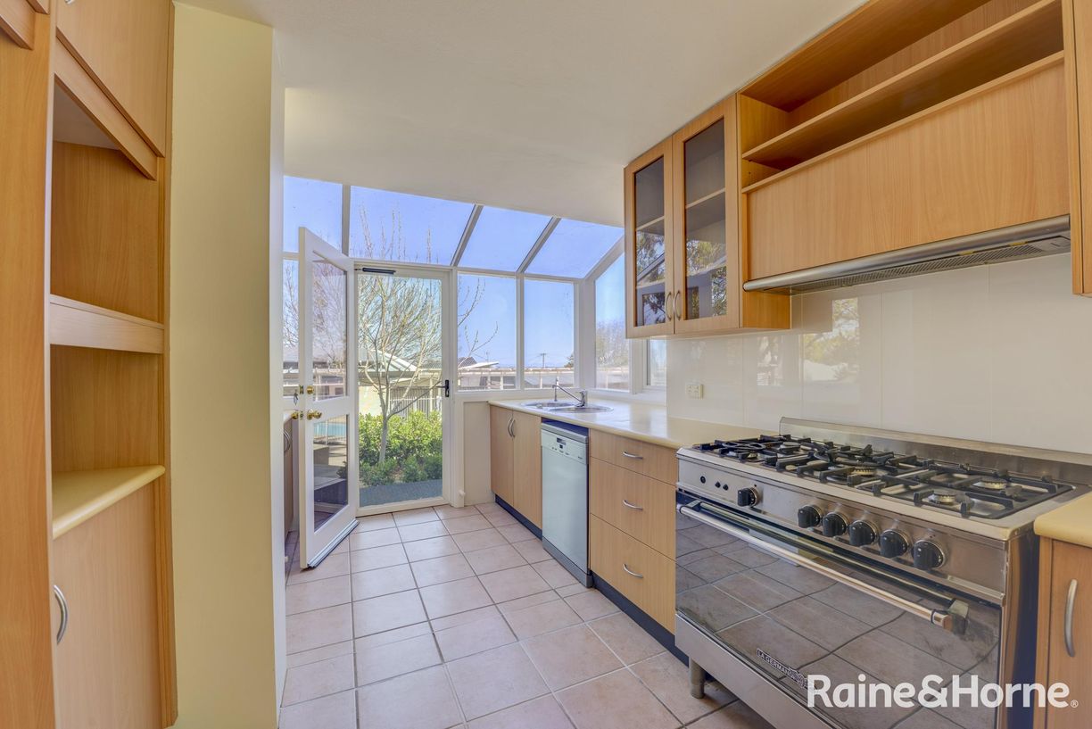 153 Upper Street — photo 6 of 24