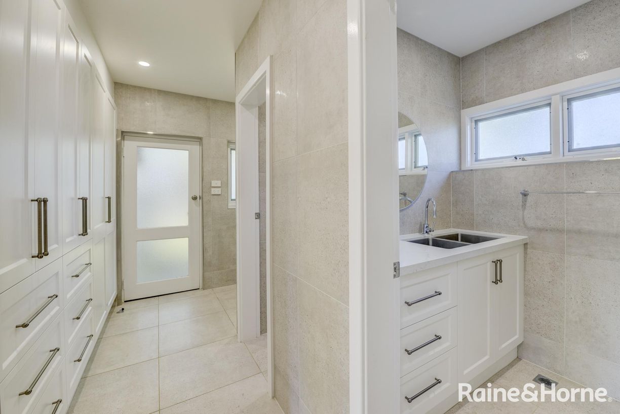 153 Upper Street — photo 12 of 24