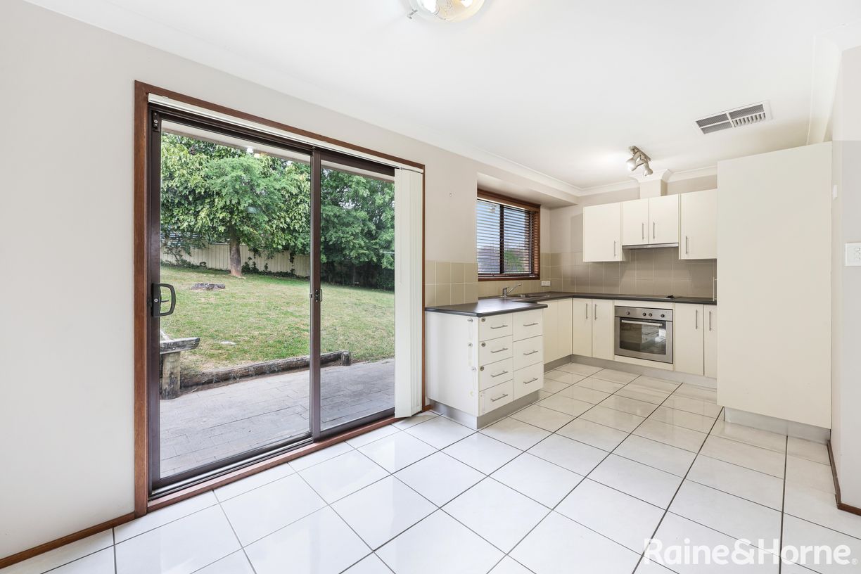 24 Eucalypt Avenue — photo 5 of 15