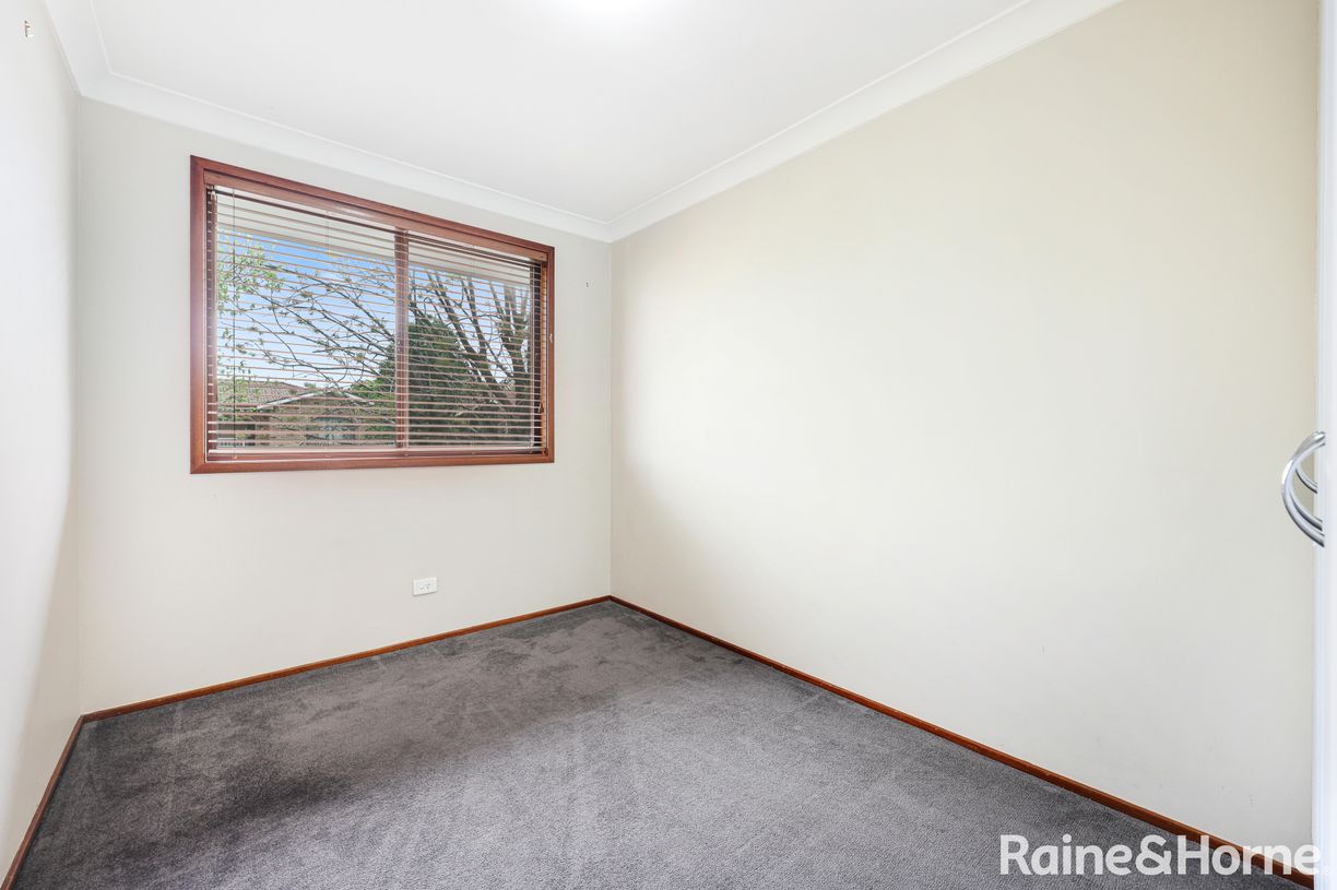 24 Eucalypt Avenue — photo 10 of 15
