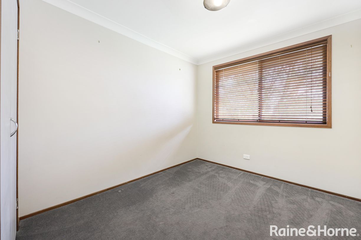 24 Eucalypt Avenue — photo 11 of 15