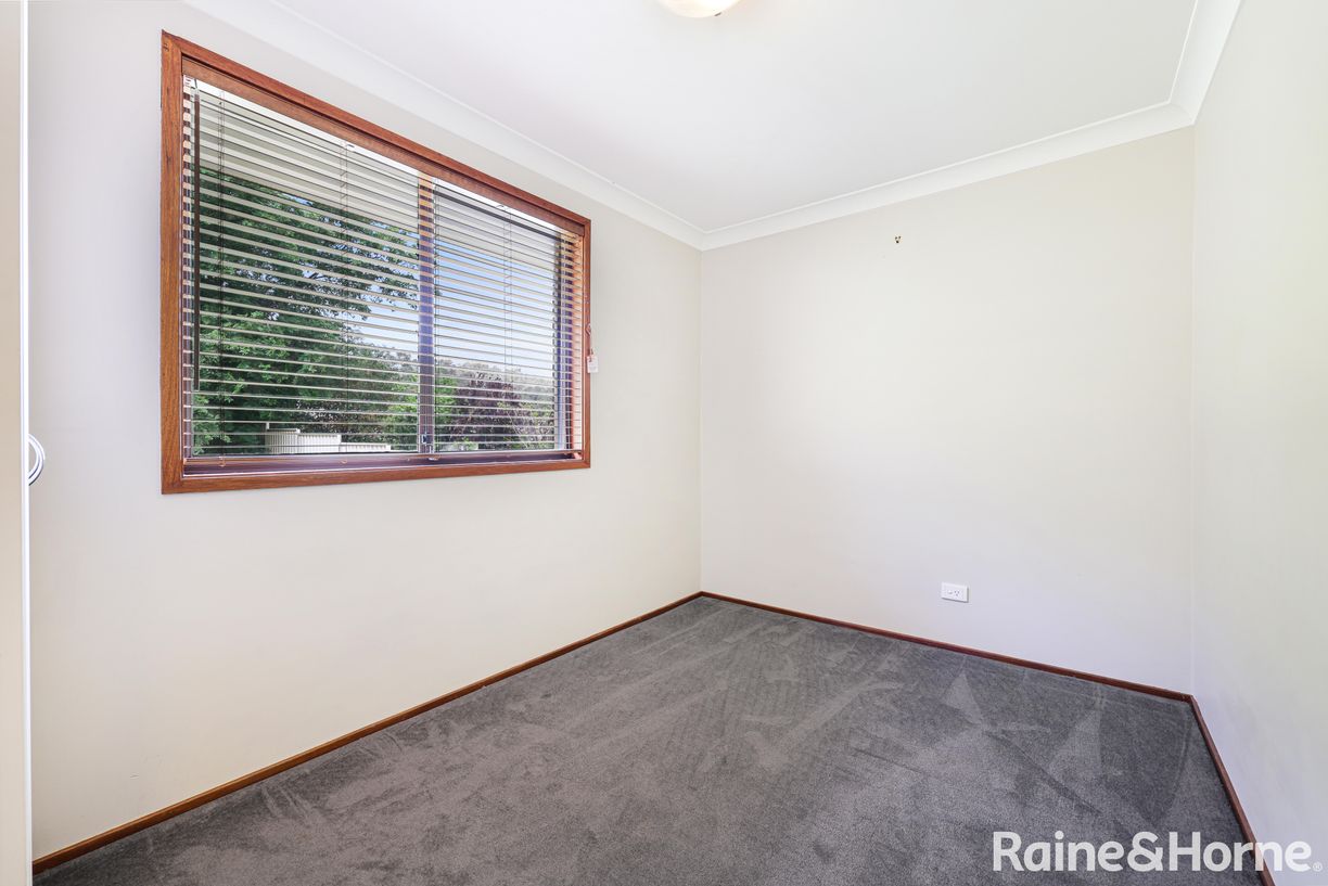 24 Eucalypt Avenue — photo 12 of 15