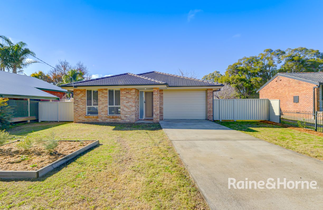 Sold for $380,000 on Jul 25, 2024 - 55 Cole Road, Tamworth, NSW 2340 ...