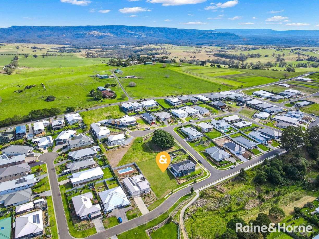 31A Porter Circuit — photo from Raine & Horne Mollymook | Milton