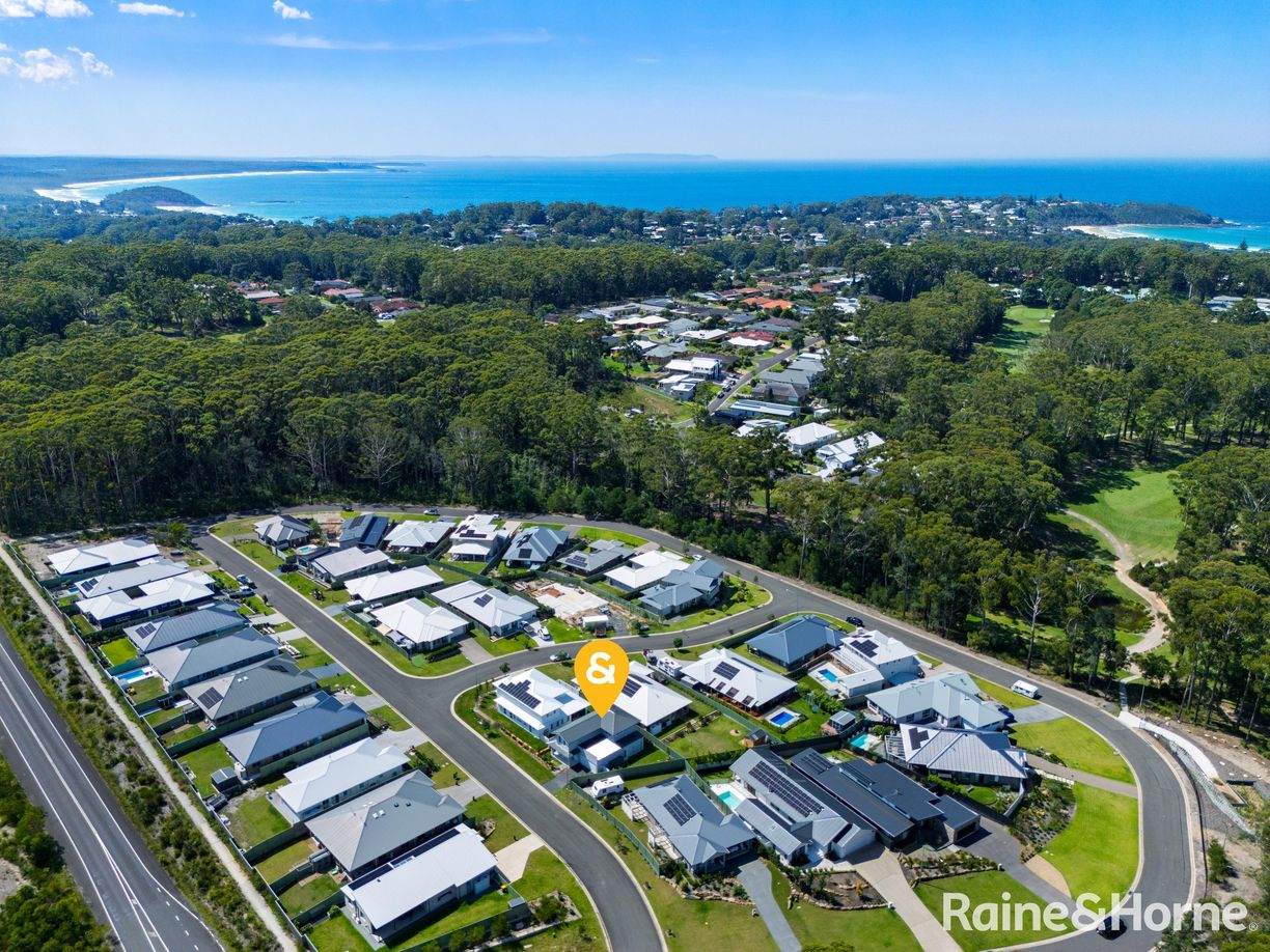4 Brookwater Crescent — photo 18 of 20