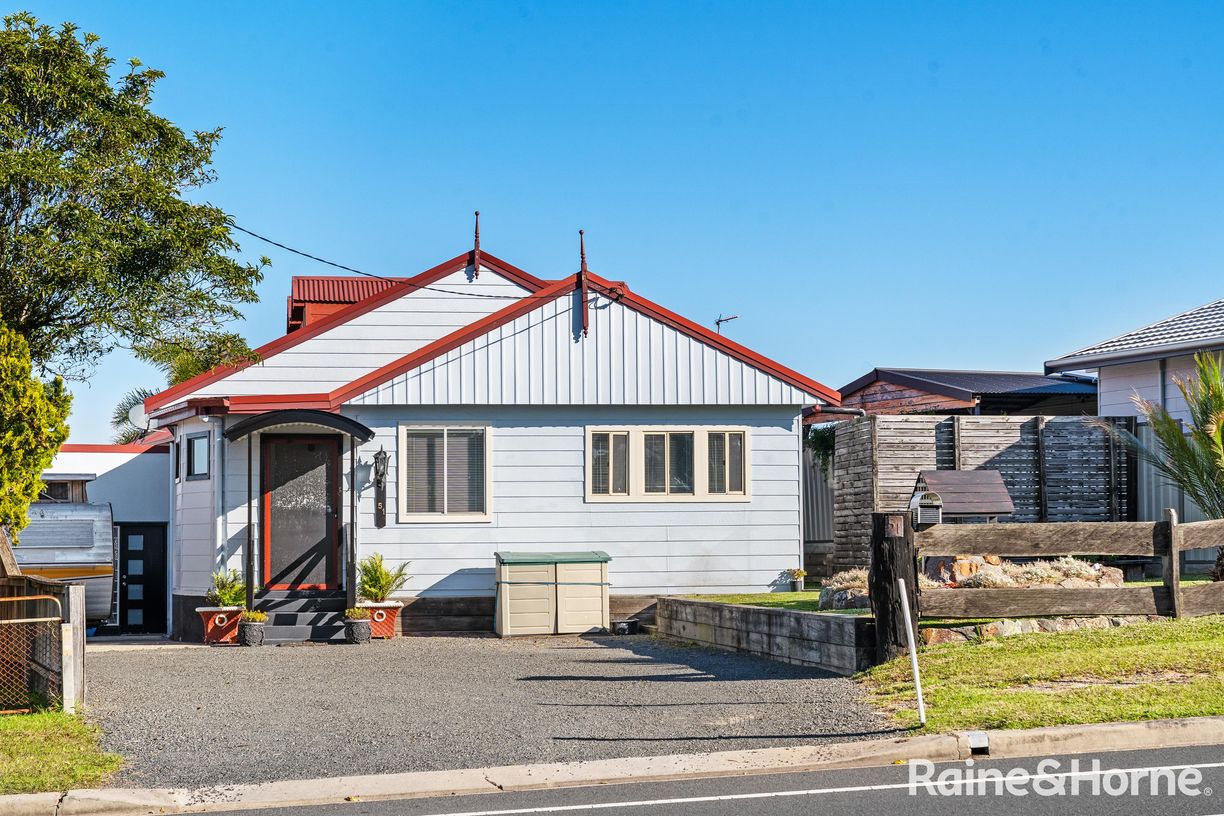 49 Princes Highway — photo from Raine & Horne Mollymook | Milton