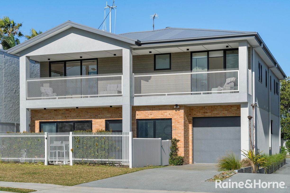 4/42 Nurrawallee Street — photo from Raine & Horne Mollymook | Milton