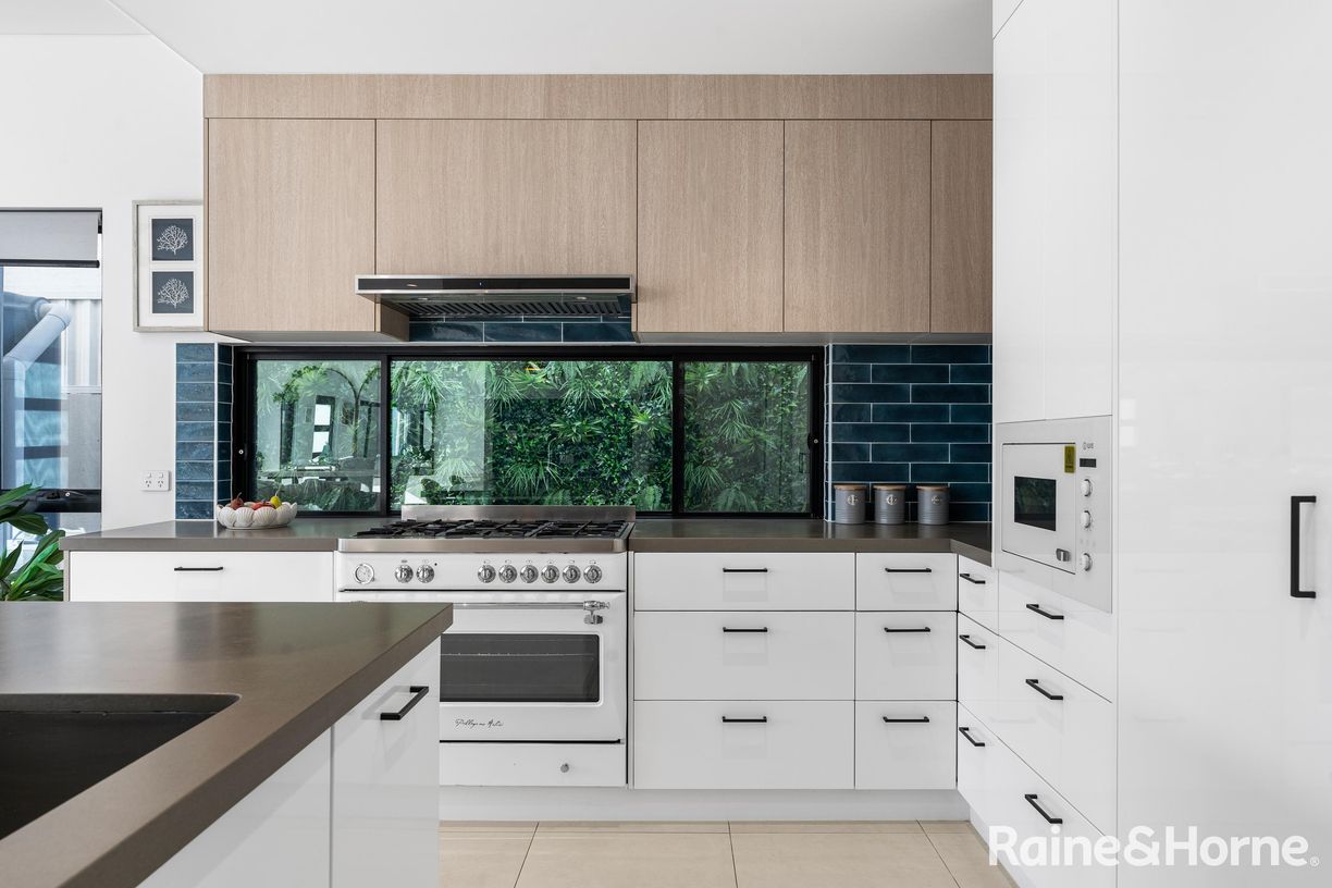 4/42 Nurrawallee Street — photo 8 of 29