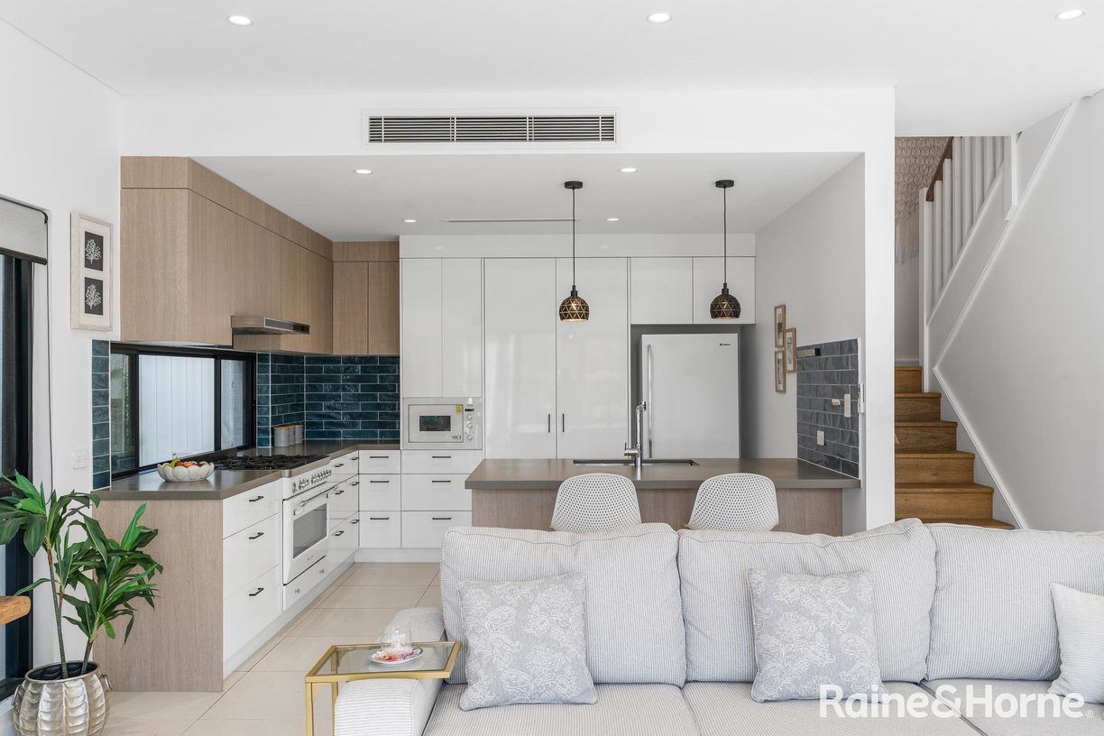 4/42 Nurrawallee Street — photo 6 of 29