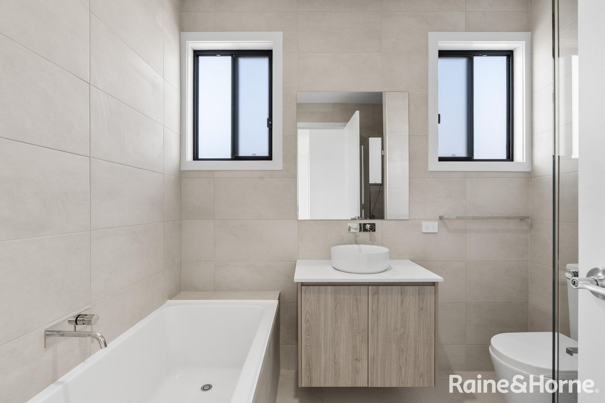 32A Yarrawonga Drive — photo 7 of 14