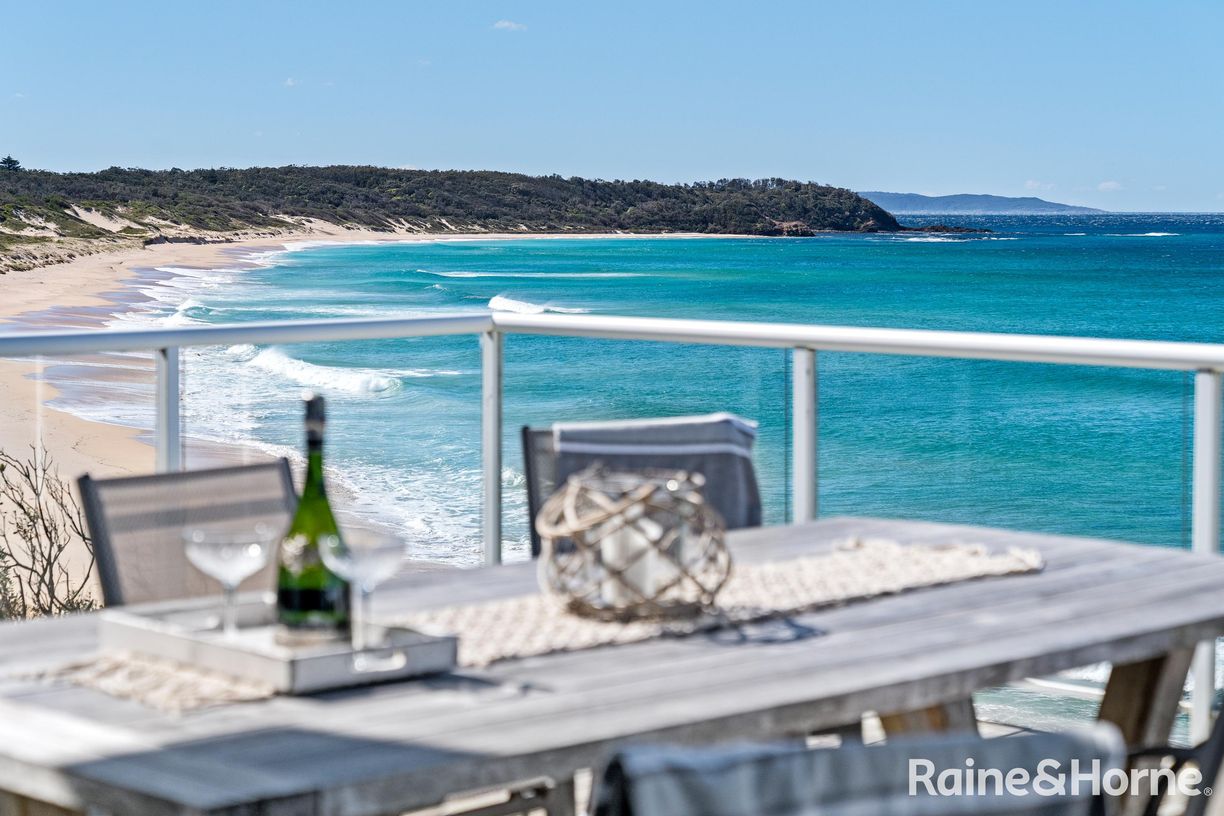3 Sunset Strip — photo from Raine & Horne Mollymook | Milton