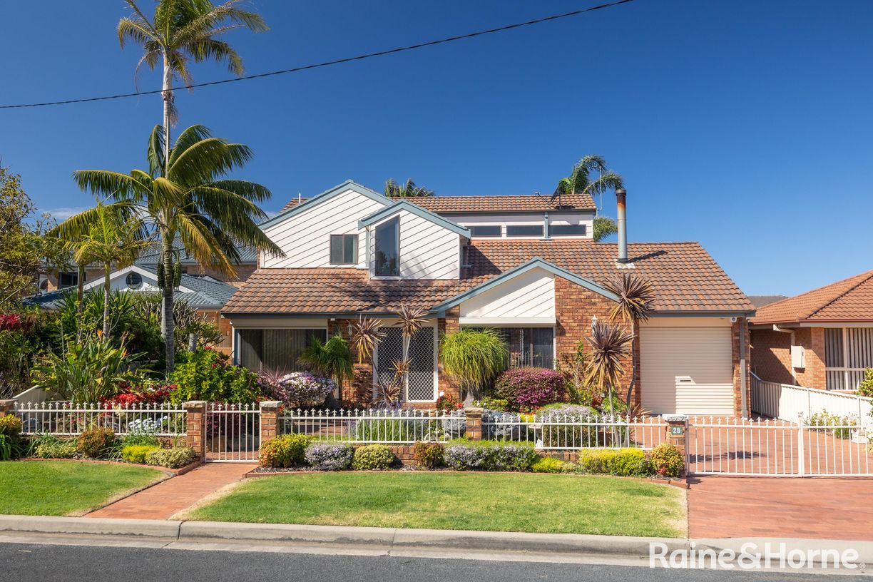 28 Jubilee Avenue — photo from Raine & Horne Mollymook | Milton