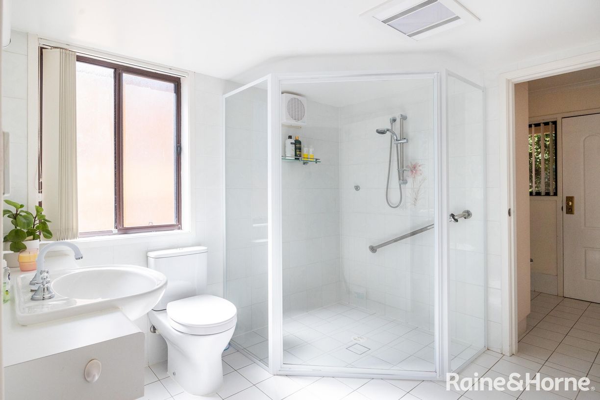 28 Jubilee Avenue — photo 12 of 25