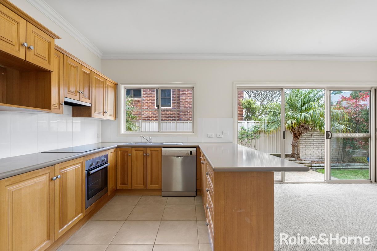 1/10 Thomas Street — photo 5 of 30
