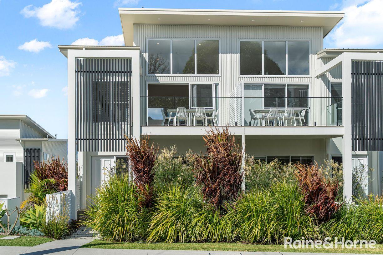 2/6 Dolphin Street — photo from Raine & Horne Mollymook | Milton