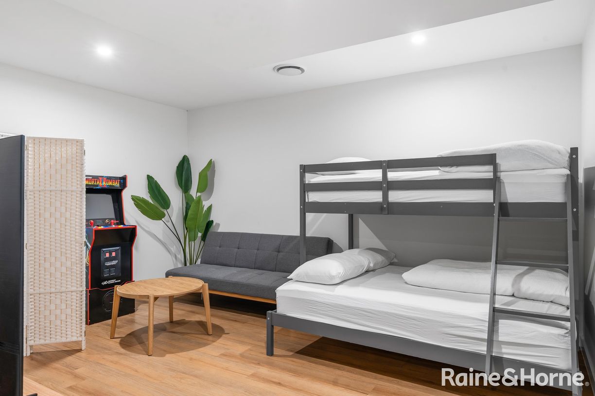 2/6 Dolphin Street — photo 20 of 26