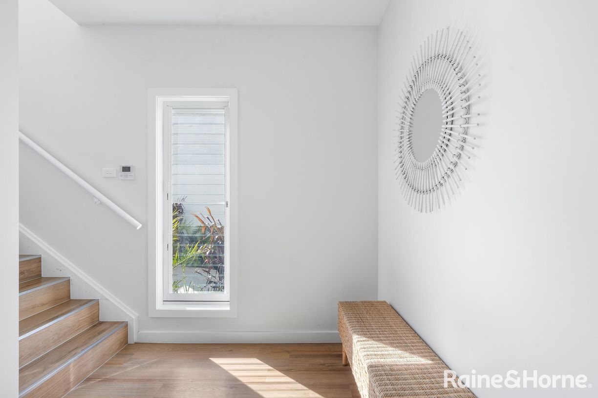 2/6 Dolphin Street — photo 14 of 26