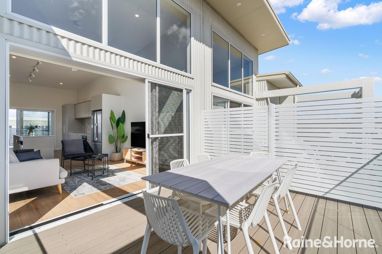 2/6 Dolphin Street — photo 7 of 26