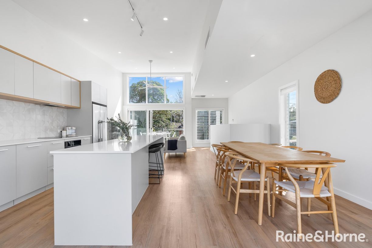 2/6 Dolphin Street — photo 5 of 26