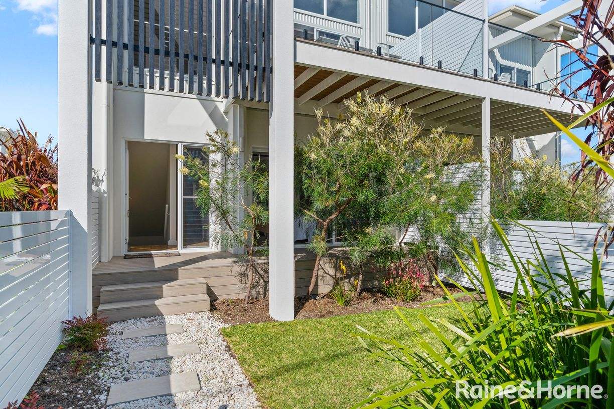 2/6 Dolphin Street — photo 23 of 26