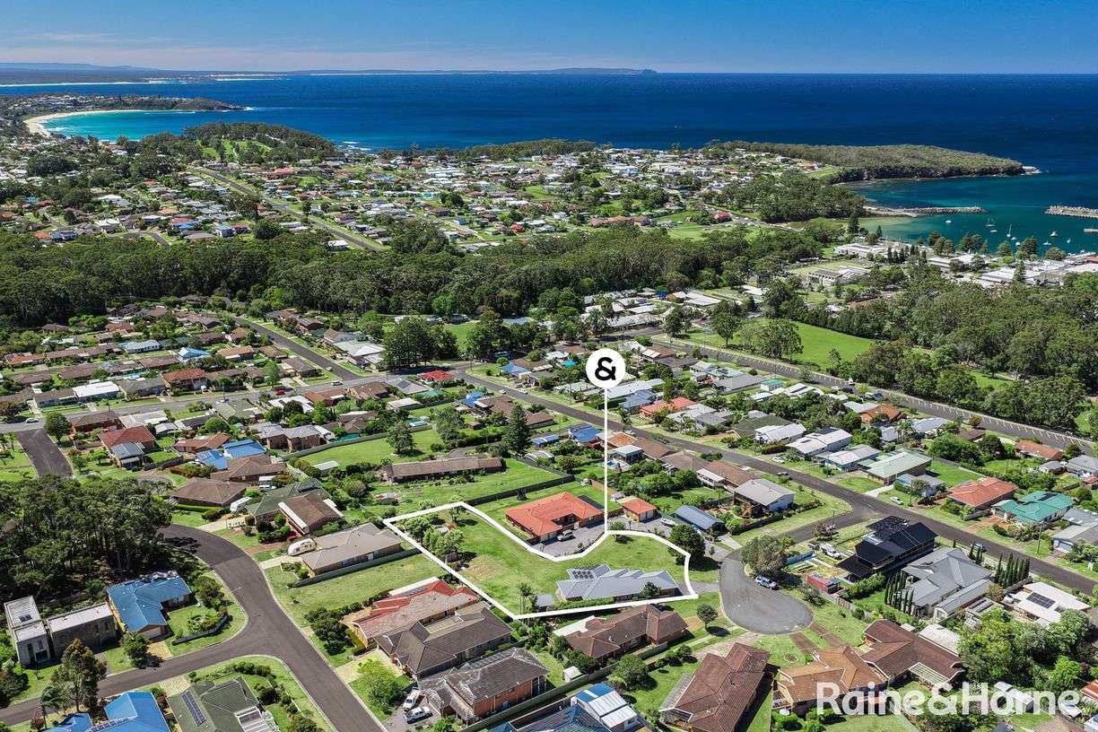 2 Carmen Close — photo from Raine & Horne Mollymook | Milton