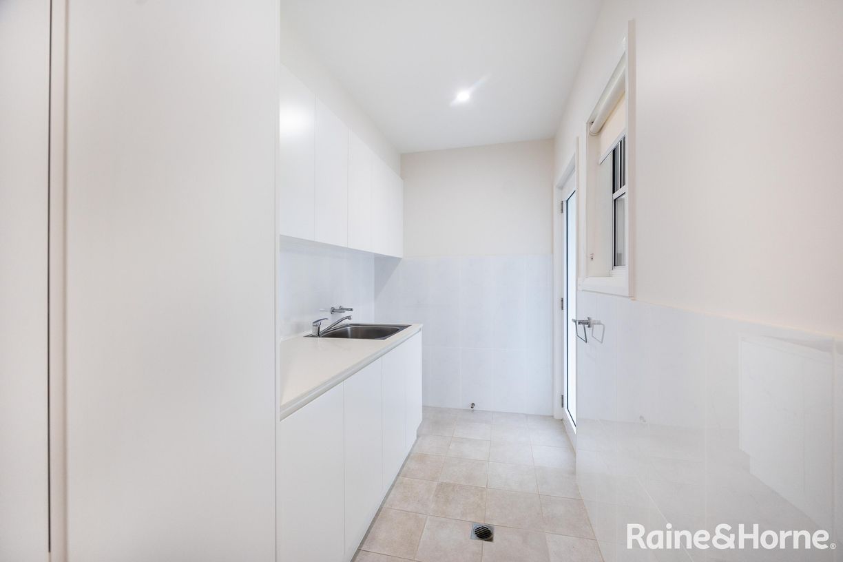 2 Carmen Close — photo 14 of 24