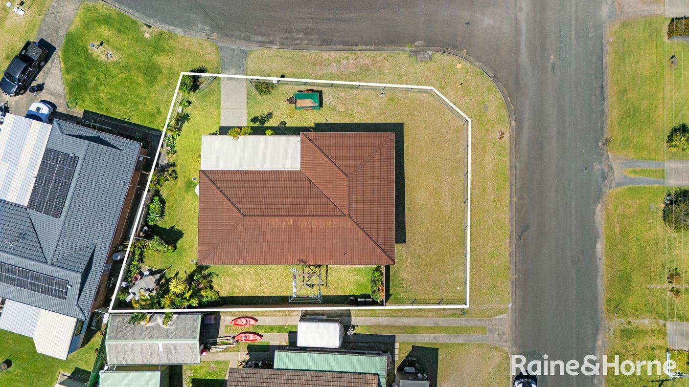 49 Jubilee Avenue — photo 12 of 12