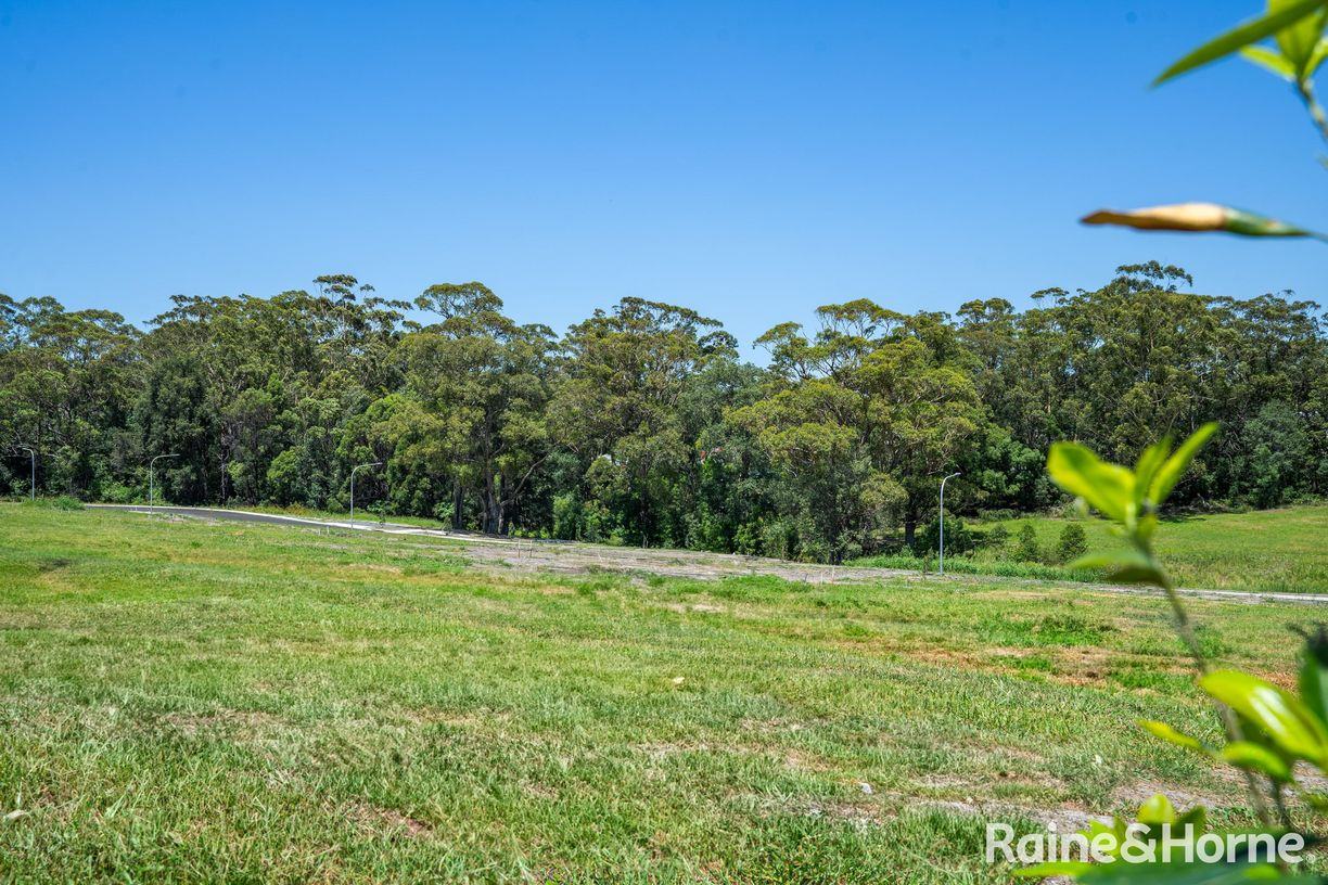 31/57 Kanuka Drive (Manor Grove) — photo 3 of 11