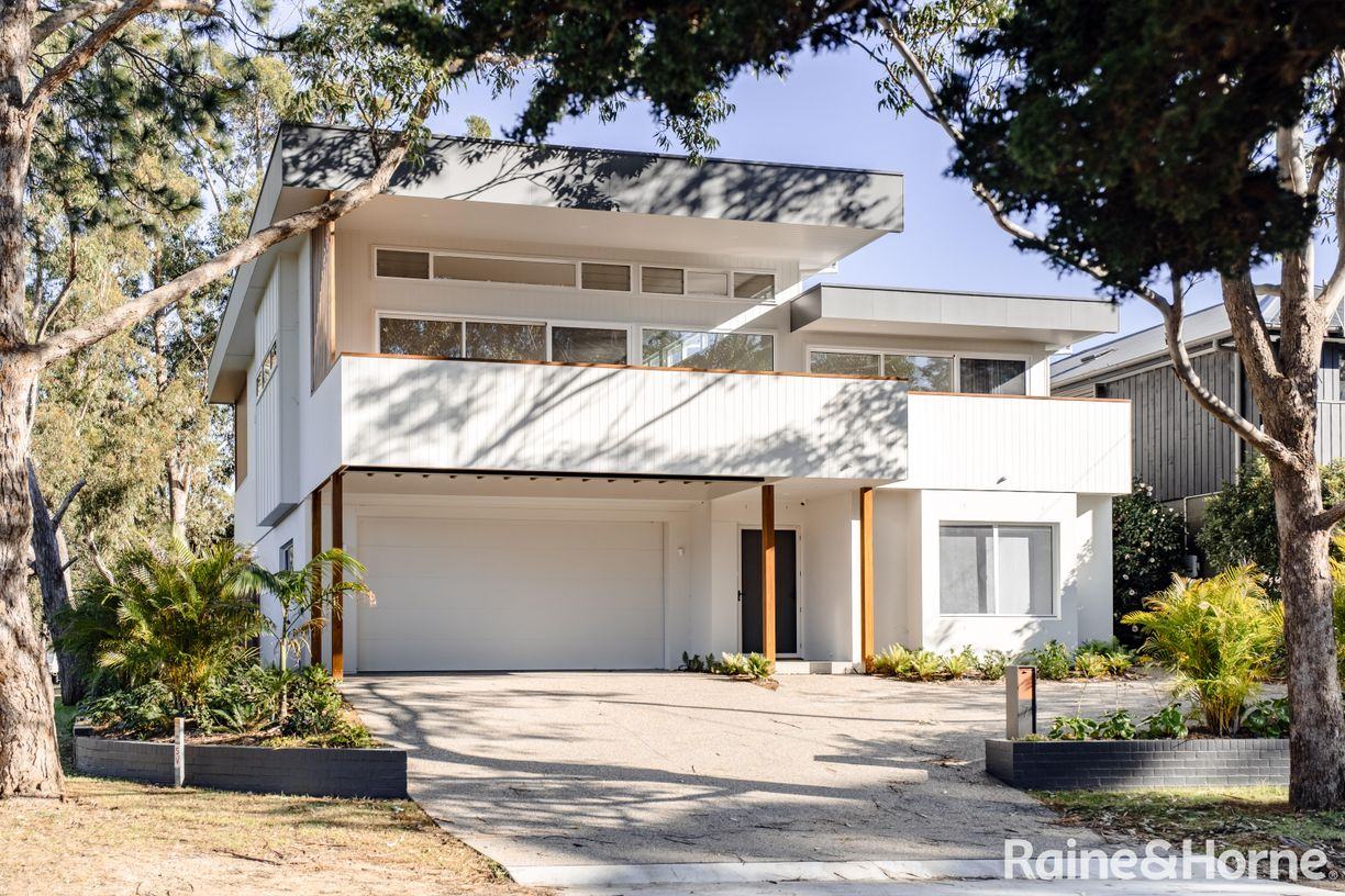 7 Normandy Street — photo from Raine & Horne Mollymook | Milton