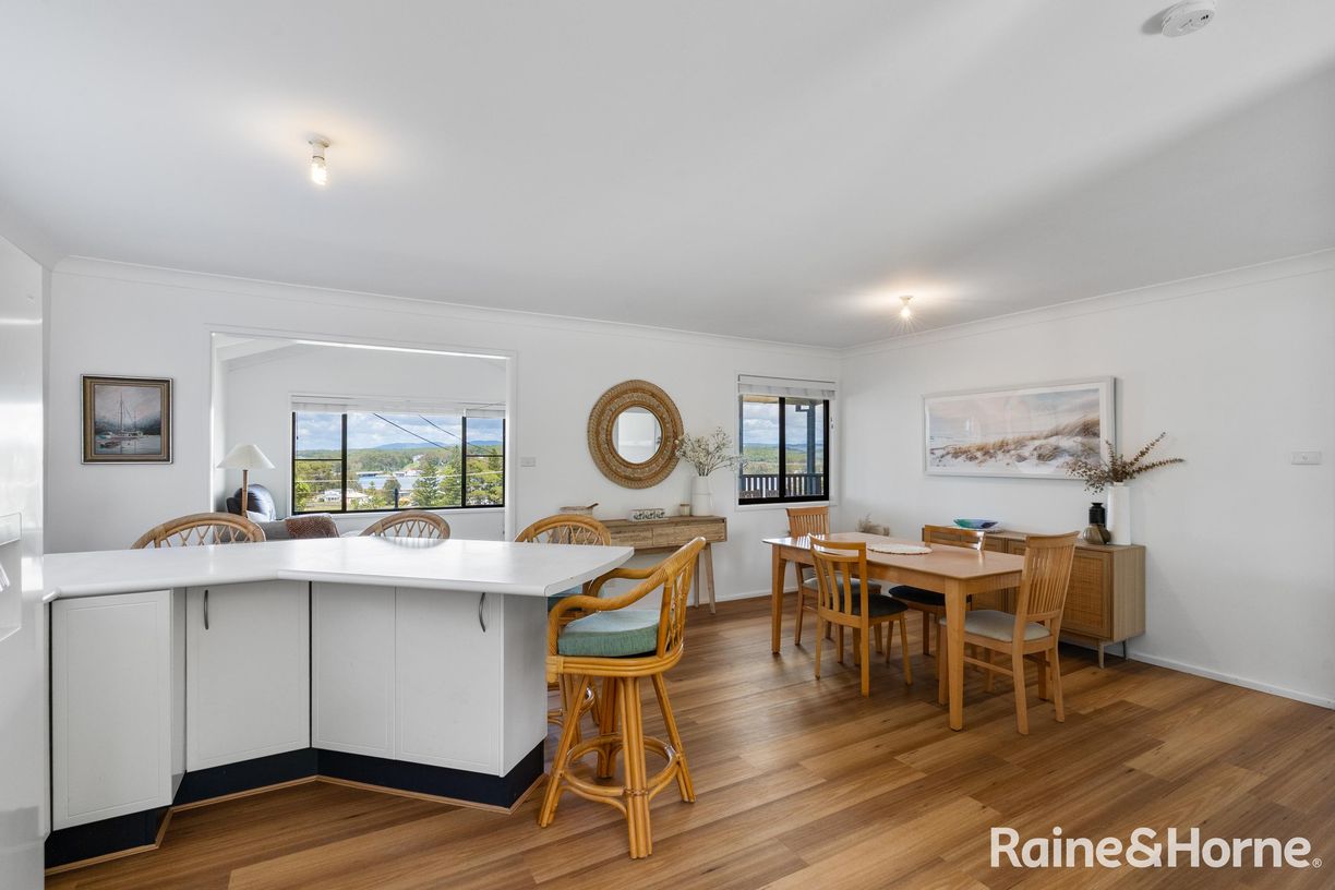 45 Canberra Crescent — photo 10 of 30