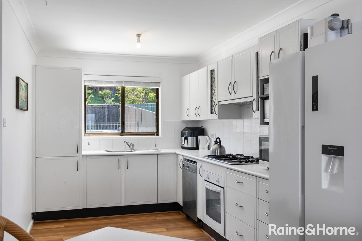 45 Canberra Crescent — photo 8 of 30