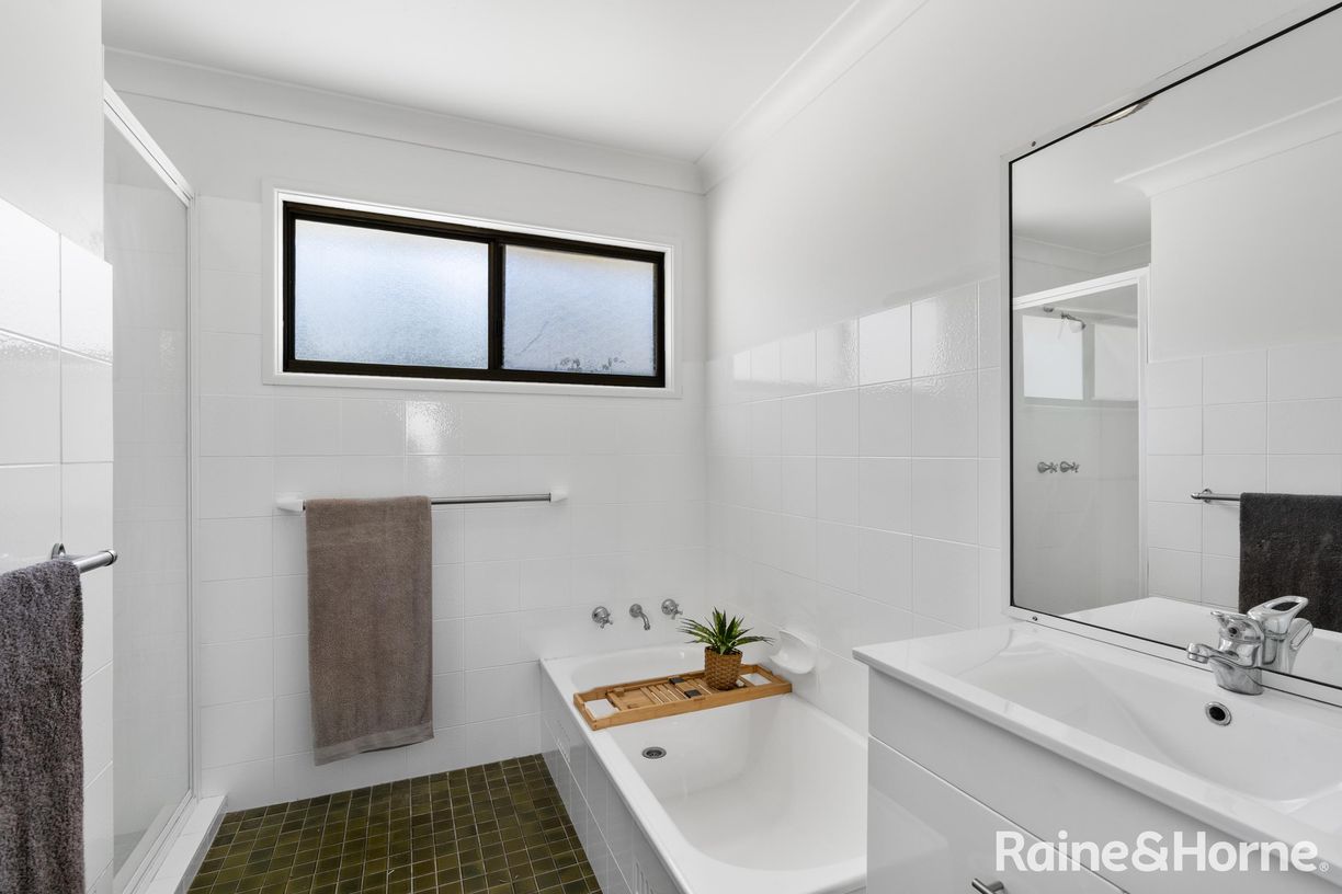 45 Canberra Crescent — photo 19 of 30