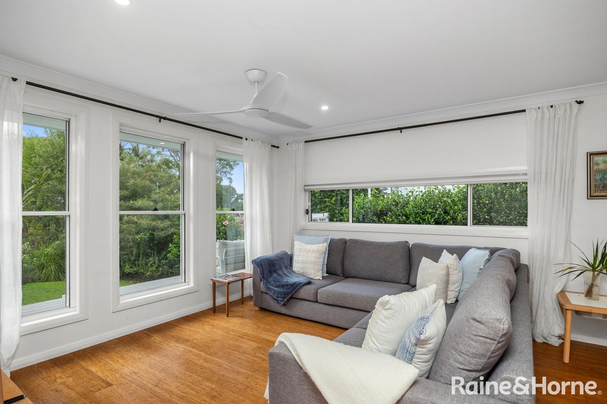 6 Harrington Crescent — photo 16 of 30