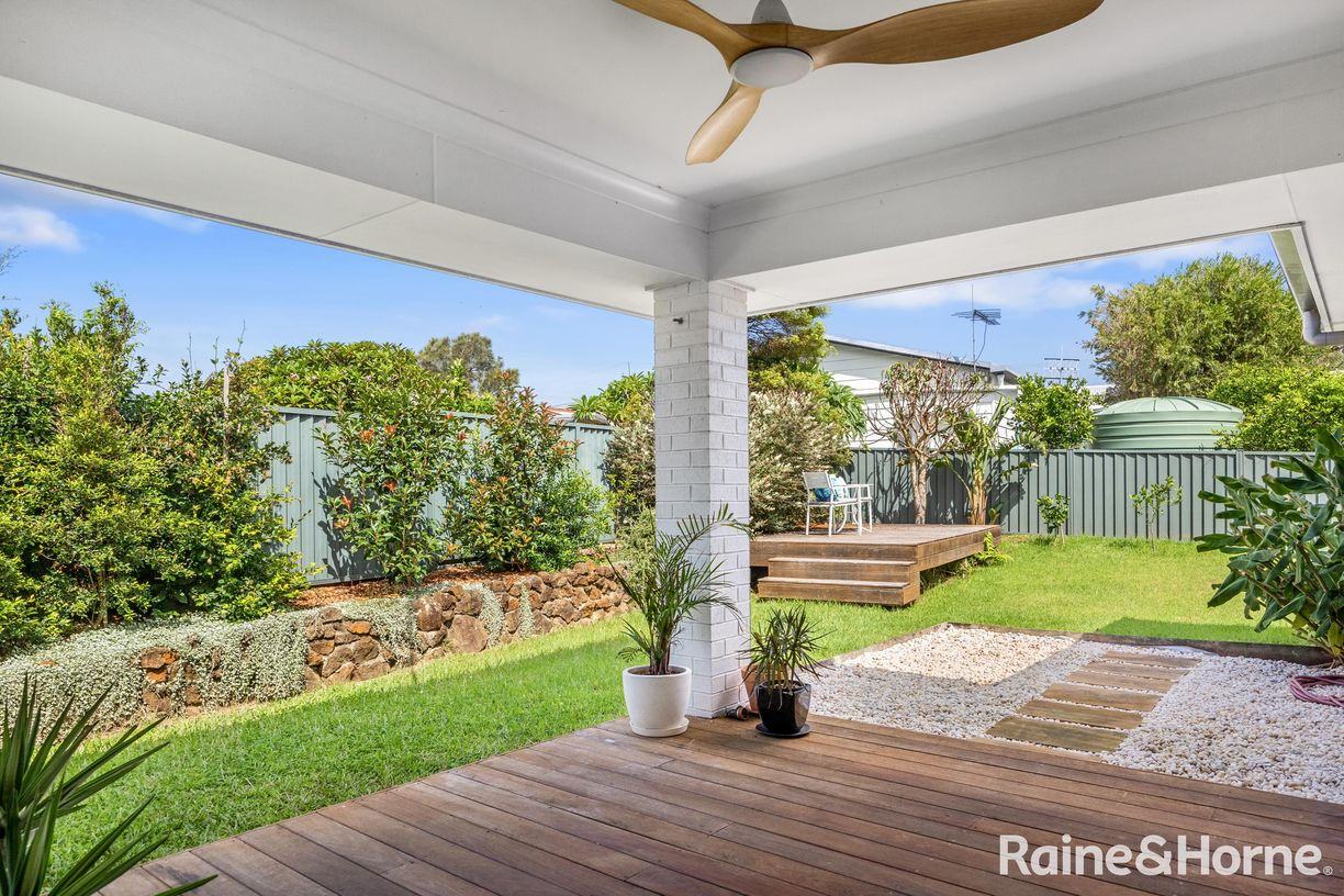 6 Harrington Crescent — photo 13 of 30