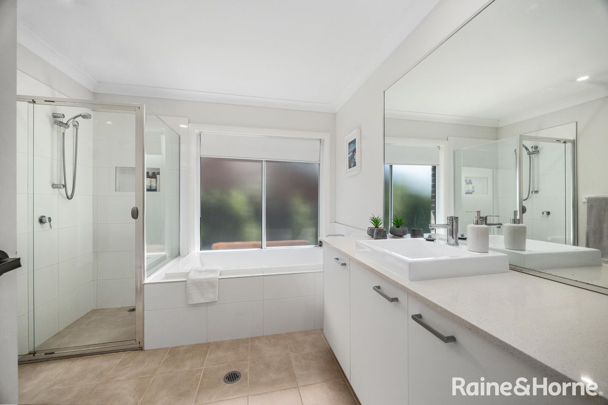 6 Harrington Crescent — photo 22 of 30