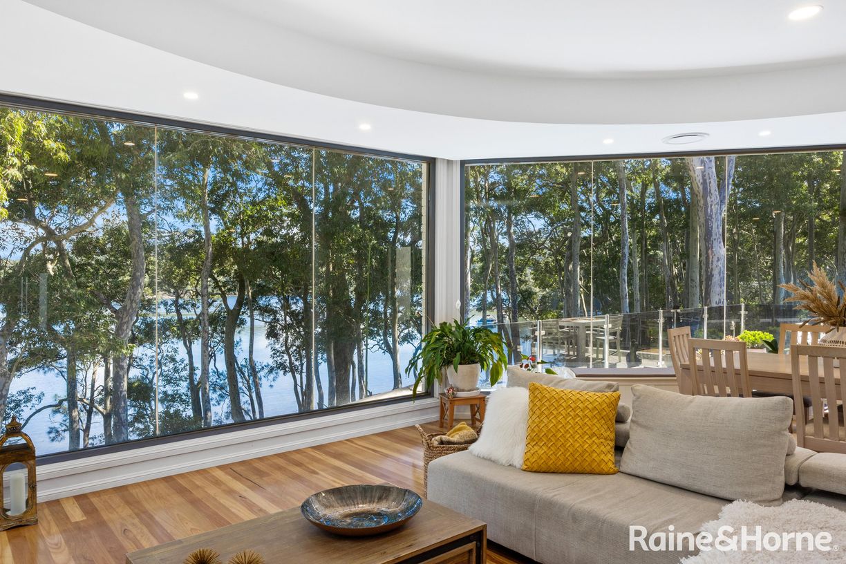 30 Kings Point Drive — photo 11 of 30