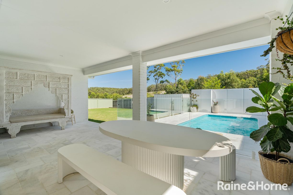 11 Brookwater Crescent — photo 11 of 28