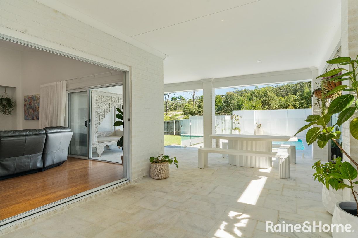 11 Brookwater Crescent — photo 14 of 28