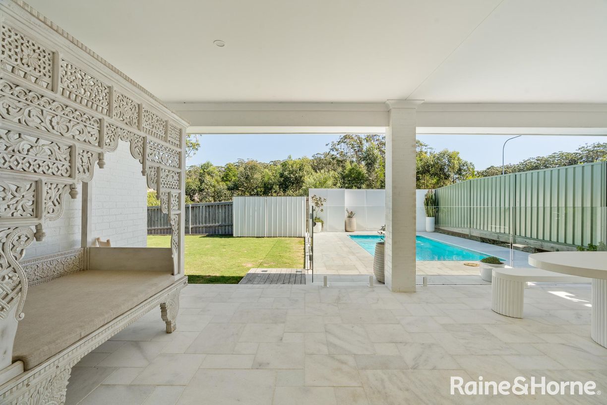 11 Brookwater Crescent — photo 13 of 28