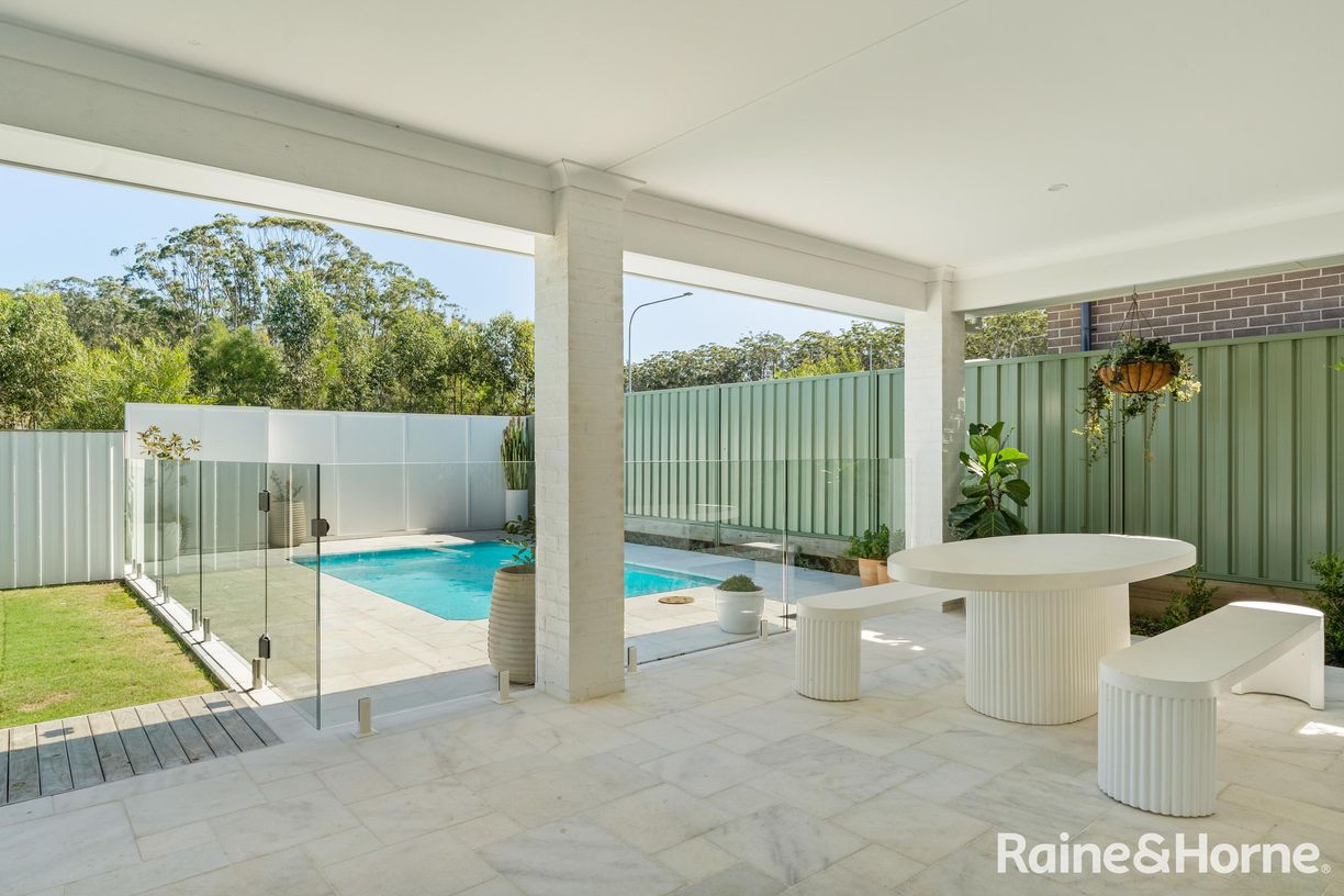 11 Brookwater Crescent — photo 15 of 28
